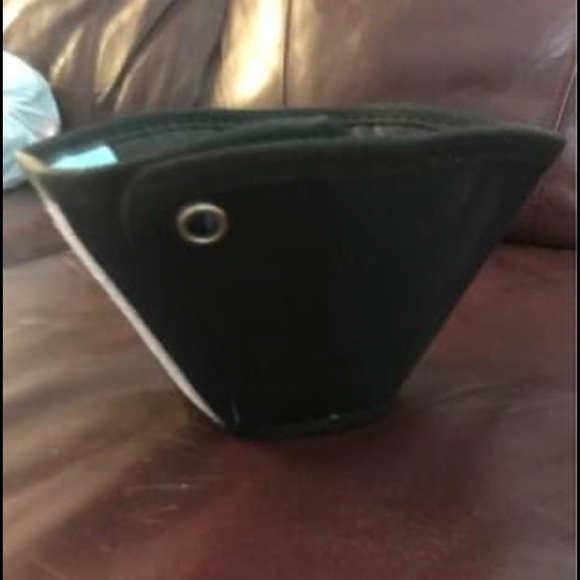 Caring Collar - Picture 2 of 3